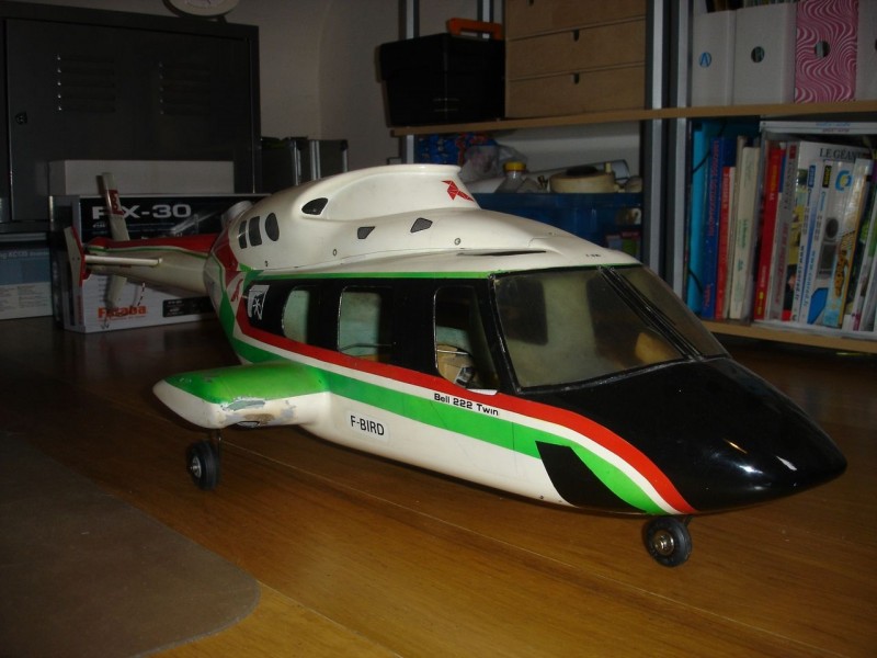 kerlutinoec Bell 222 Twin 1